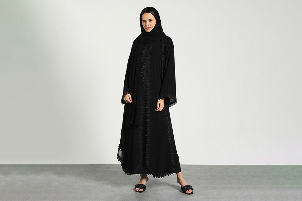 فكار تنسيق واختيار فساتين العيد: ملابس تقليدية للنساء وملابس كاجوال